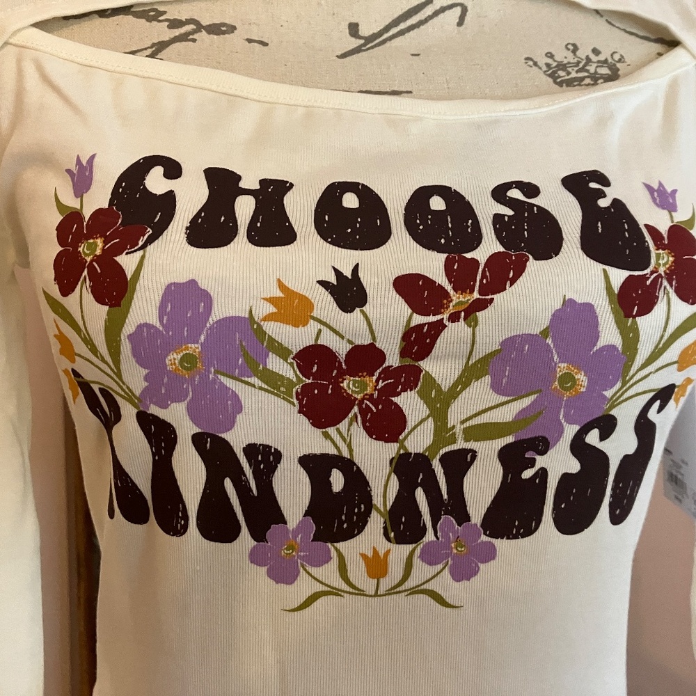 Price Drop!!NWT Choose Kindness Long-sleeved Cut-out Top - Picture 6 of 9